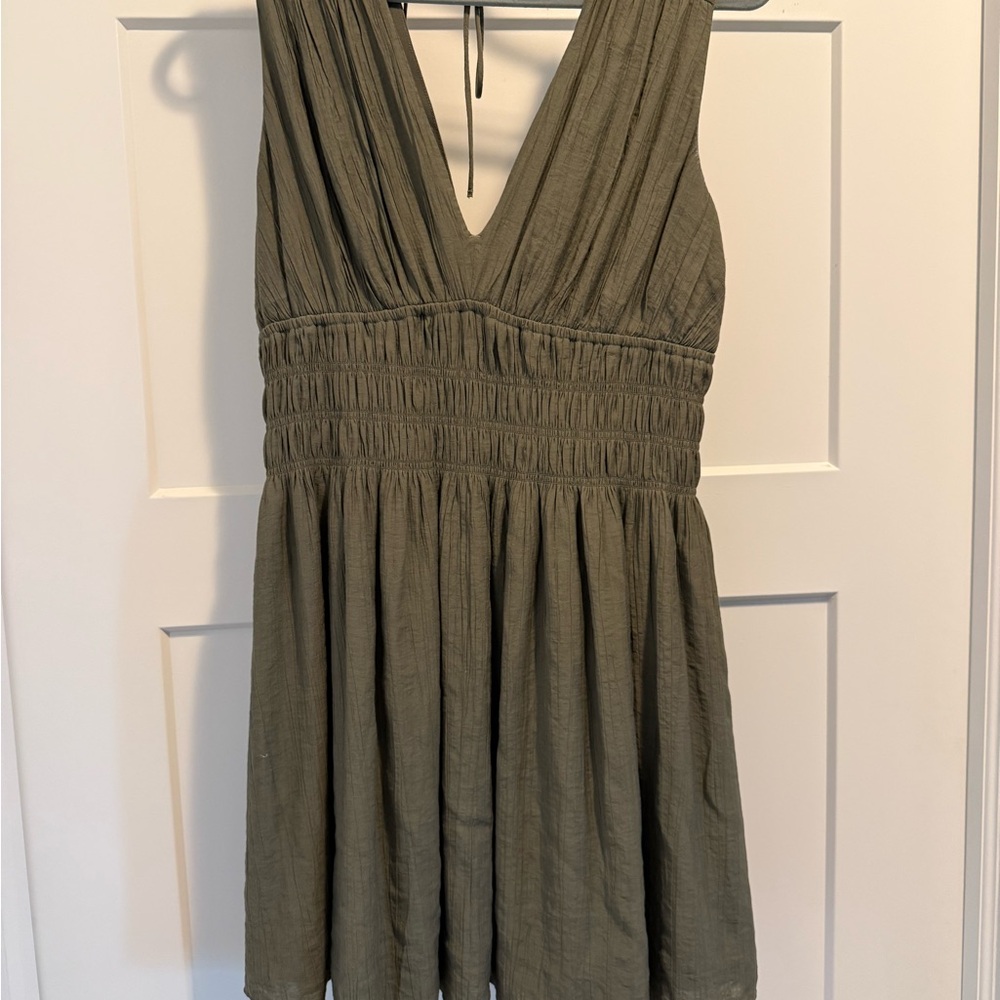 Green Pleated Ruched V-Neck Mini Sundress